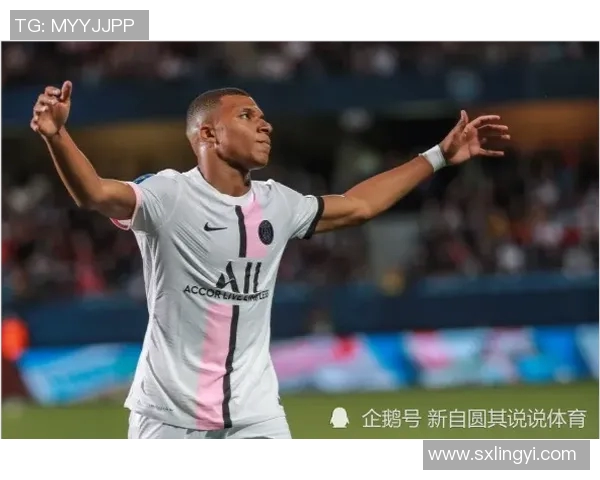 足球球星因头部撞击事故紧急下车 医生建议尽快就医检查